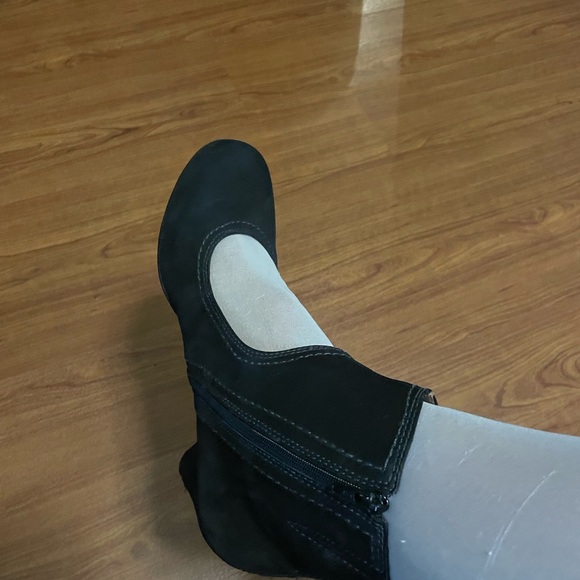 Corso Como Women’s Black Suede shoe boots. - Picture 12 of 13